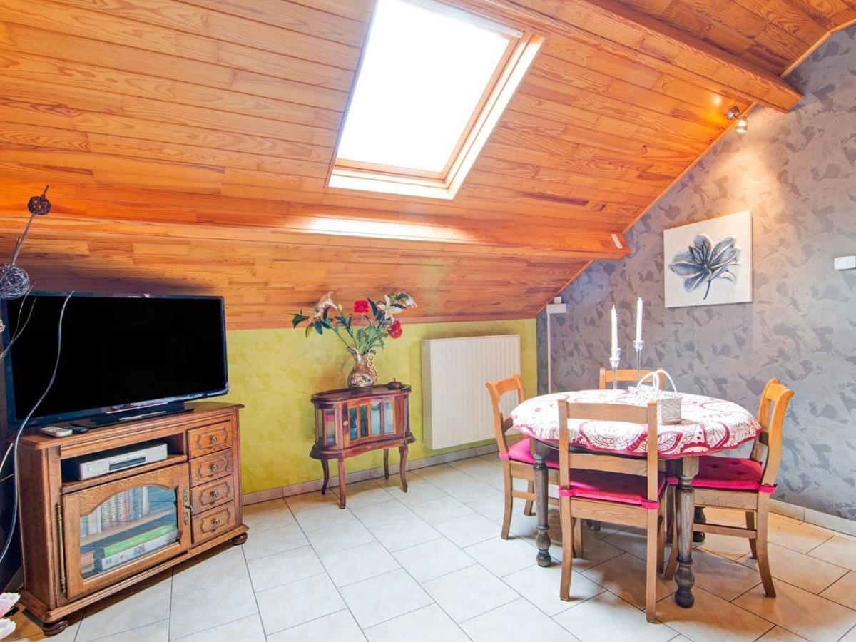 Enjoy A Relaxing Break For Two And Discover Durbuy Biron Bilik gambar